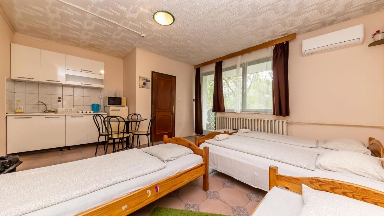 Bed and Breakfast Csillagtúra Panzió Eger Exterior foto